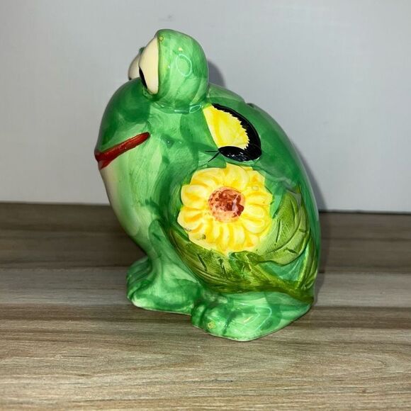 Vintage Whimsical Handpainted Ceramic Frog Coin Piggy Bank W/ Stopper Coin Bank - Picture 2 of 7